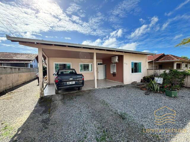 #0225 - Casa para Venda em Balneário Barra do Sul - SC - 1