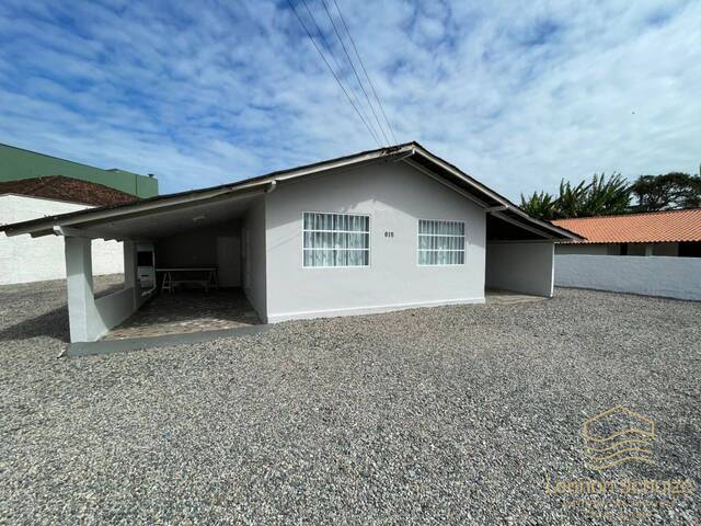 #0390 - Casa para Venda em Balneário Barra do Sul - SC - 1