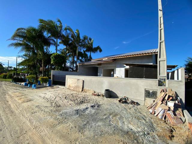 #0425 - Casa para Venda em Balneário Barra do Sul - SC