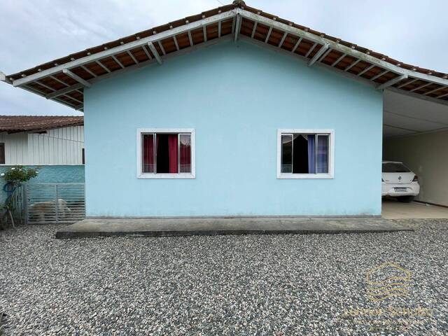 #0438 - Casa para Venda em Balneário Barra do Sul - SC - 3