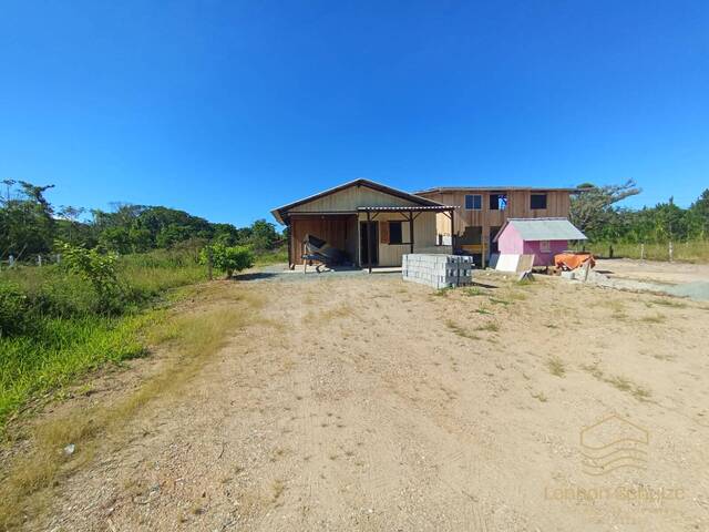 #0447 - Casa para Venda em Balneário Barra do Sul - SC - 1