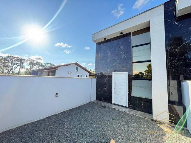 #0030 - Casa para Venda em Balneário Barra do Sul - SC