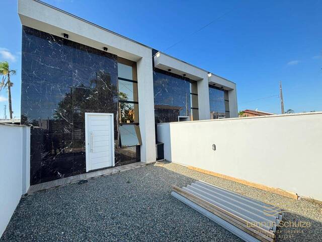 #0030 - Casa para Venda em Balneário Barra do Sul - SC