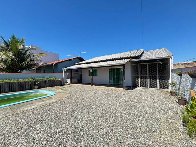 Casa para Venda em Balneário Barra do Sul - 2