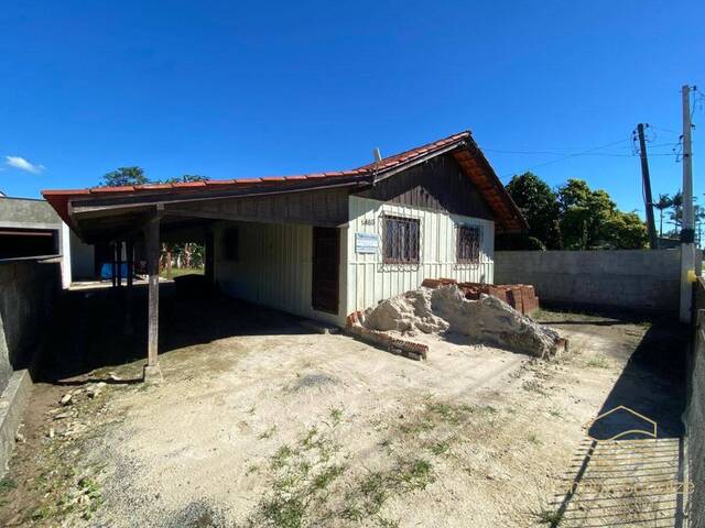 #0490 - Casa para Venda em Balneário Barra do Sul - SC