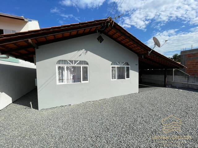 Casa para Venda em Balneário Barra do Sul - 3