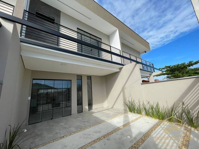 #0523 - Casa para Venda em Balneário Barra do Sul - SC - 2