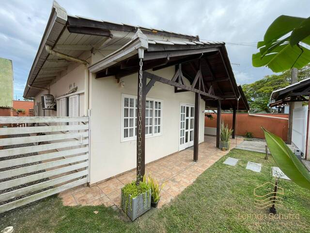 Casa para Venda em Balneário Barra do Sul - 4