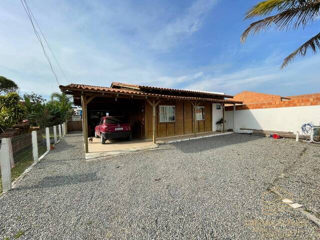 Casa para Venda em Balneário Barra do Sul - 2