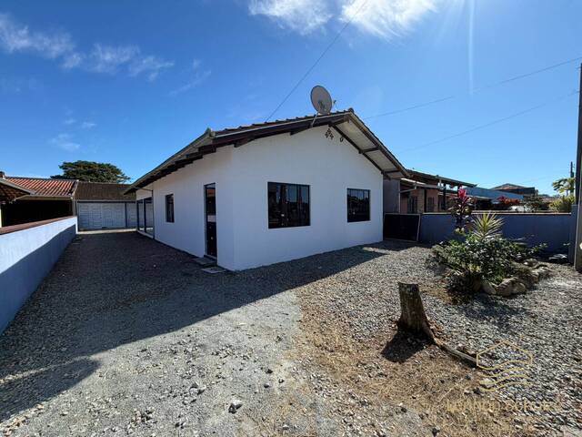 #0519 - Casa para Venda em Balneário Barra do Sul - SC - 1