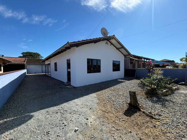 #0519 - Casa para Venda em Balneário Barra do Sul - SC - 2