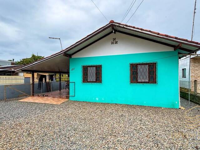 Casa para Venda em Balneário Barra do Sul - 2