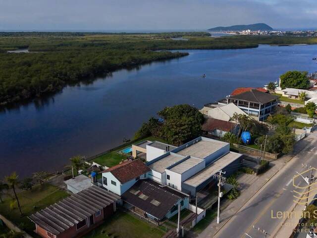 Casa para Venda em Balneário Barra do Sul - 2