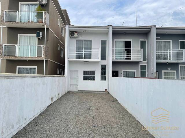 Casa para Venda em Balneário Barra do Sul - 2