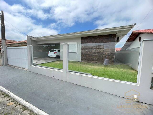 #0429 - Casa para Venda em Balneário Barra do Sul - SC - 1